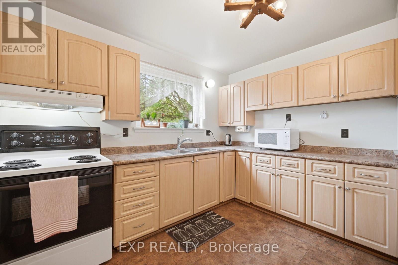 1 Flavian Crescent, Brampton, Ontario  L6T 3P2 - Photo 25 - W13129430