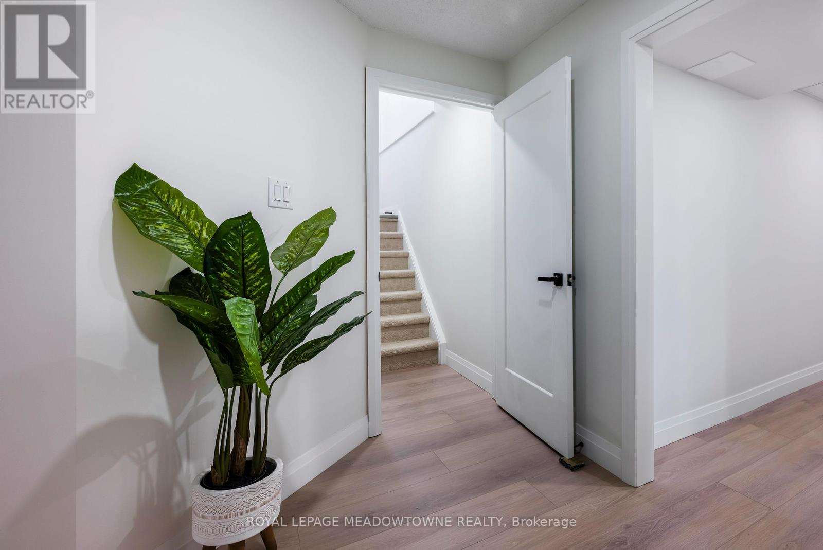 21 Leander Street, Brampton, Ontario  L6S 3M3 - Photo 11 - W13129446