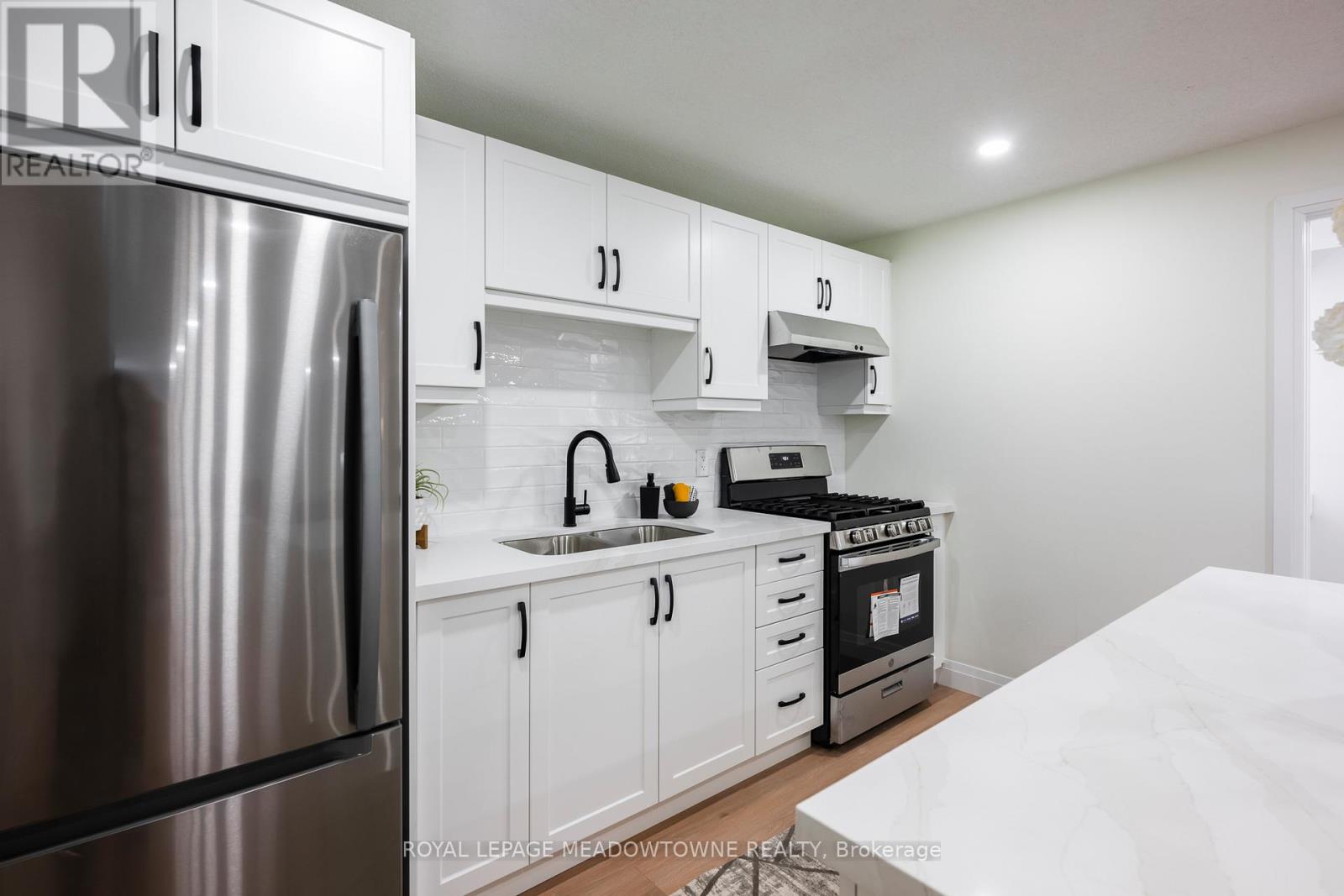 21 Leander Street, Brampton, Ontario  L6S 3M3 - Photo 14 - W13129446