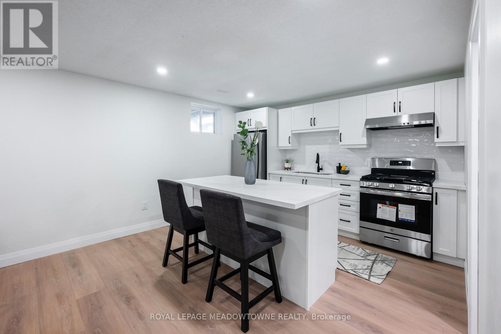 21 Leander Street, Brampton, Ontario  L6S 3M3 - Photo 17 - W13129446