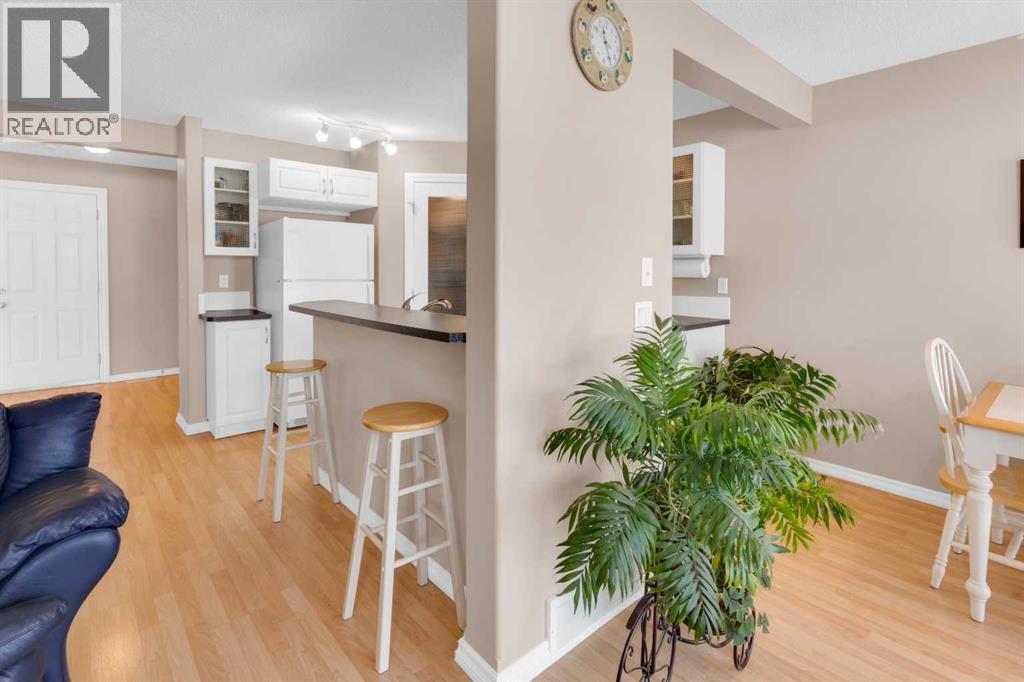 27 Royal Birch Mount Nw, Calgary, Alberta  T3G 5W7 - Photo 11 - A2309770