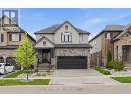 33 VIC CHAMBERS PLACE, Brant, Ontario