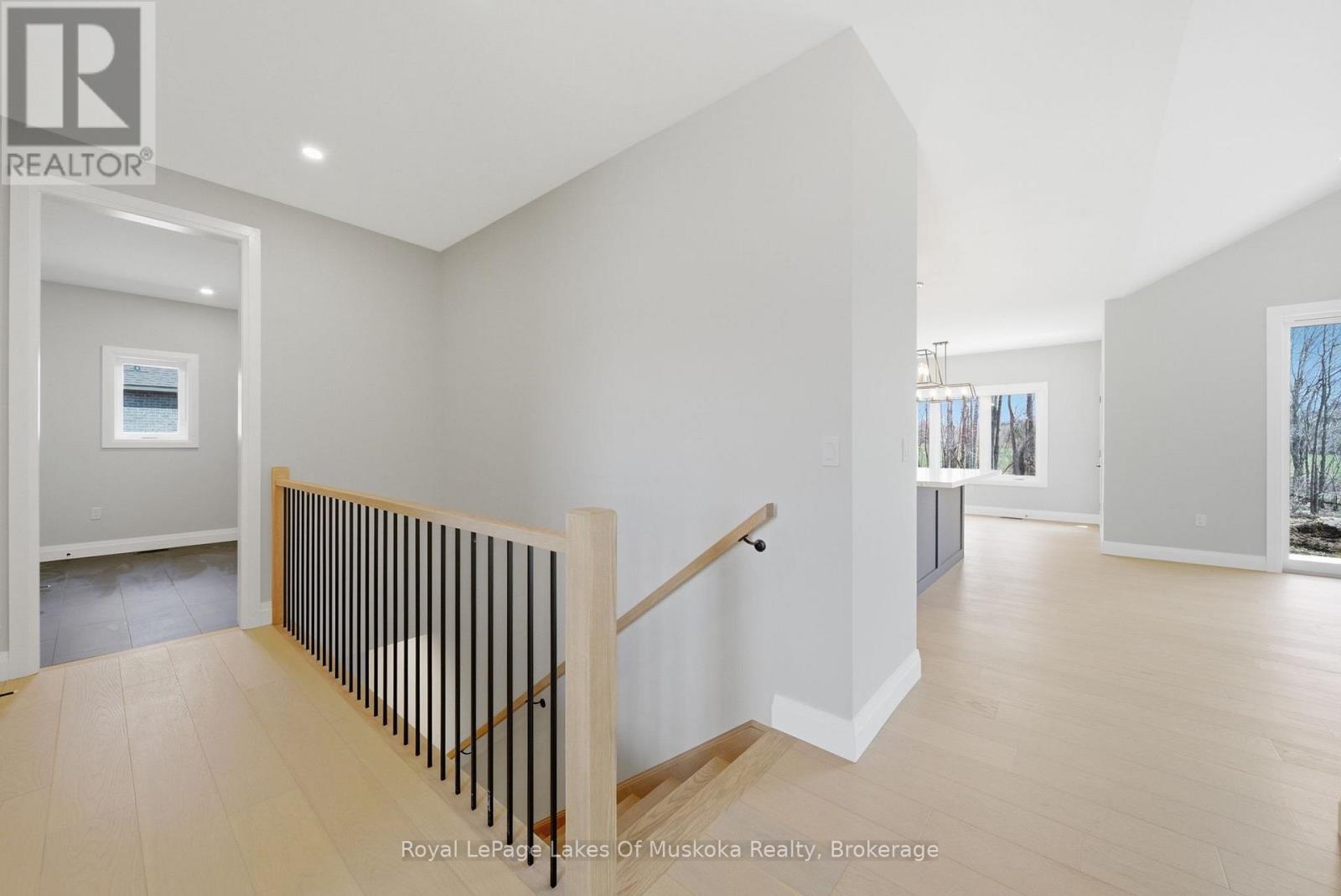 21 Henry Ball Court, Oro-Medonte (Warminster), Ontario  L0K 2G1 - Photo 19 - S13129808