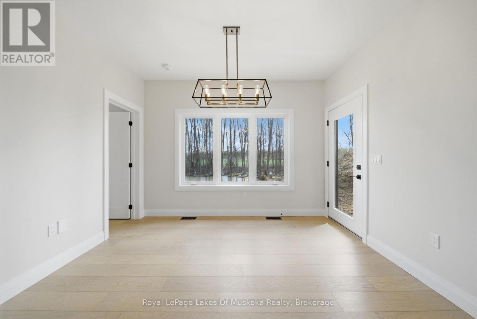 21 Henry Ball Court, Oro-Medonte (Warminster), Ontario  L0K 2G1 - Photo 22 - S13129808