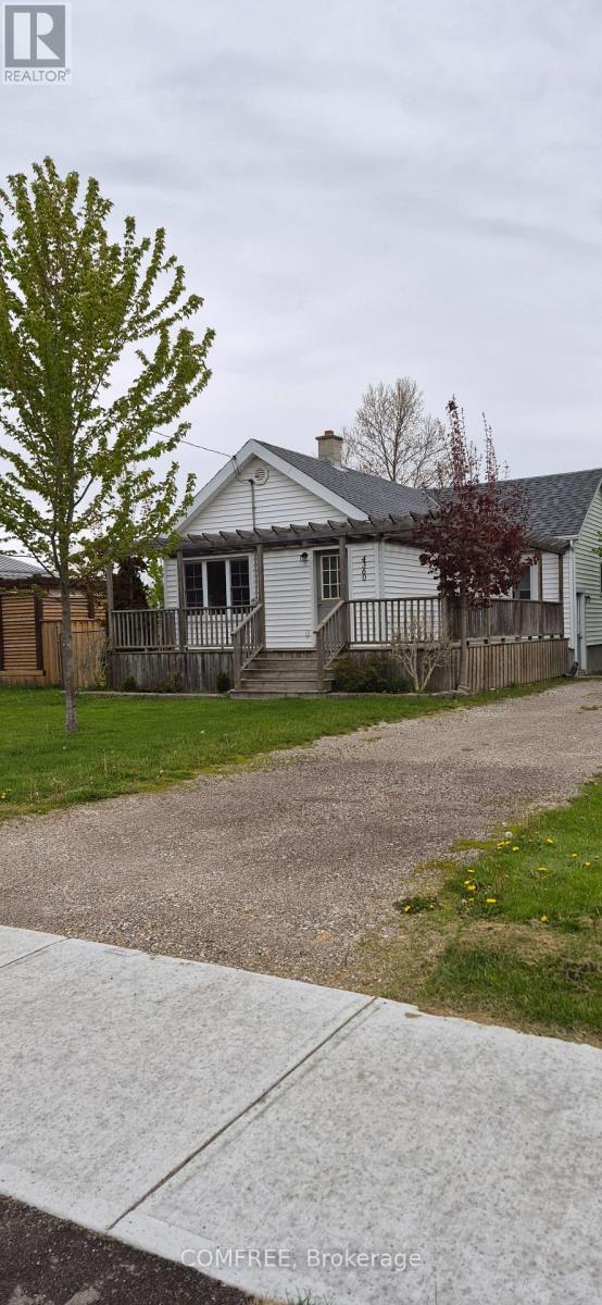 4360 PETROLIA LINE, Petrolia, Ontario
