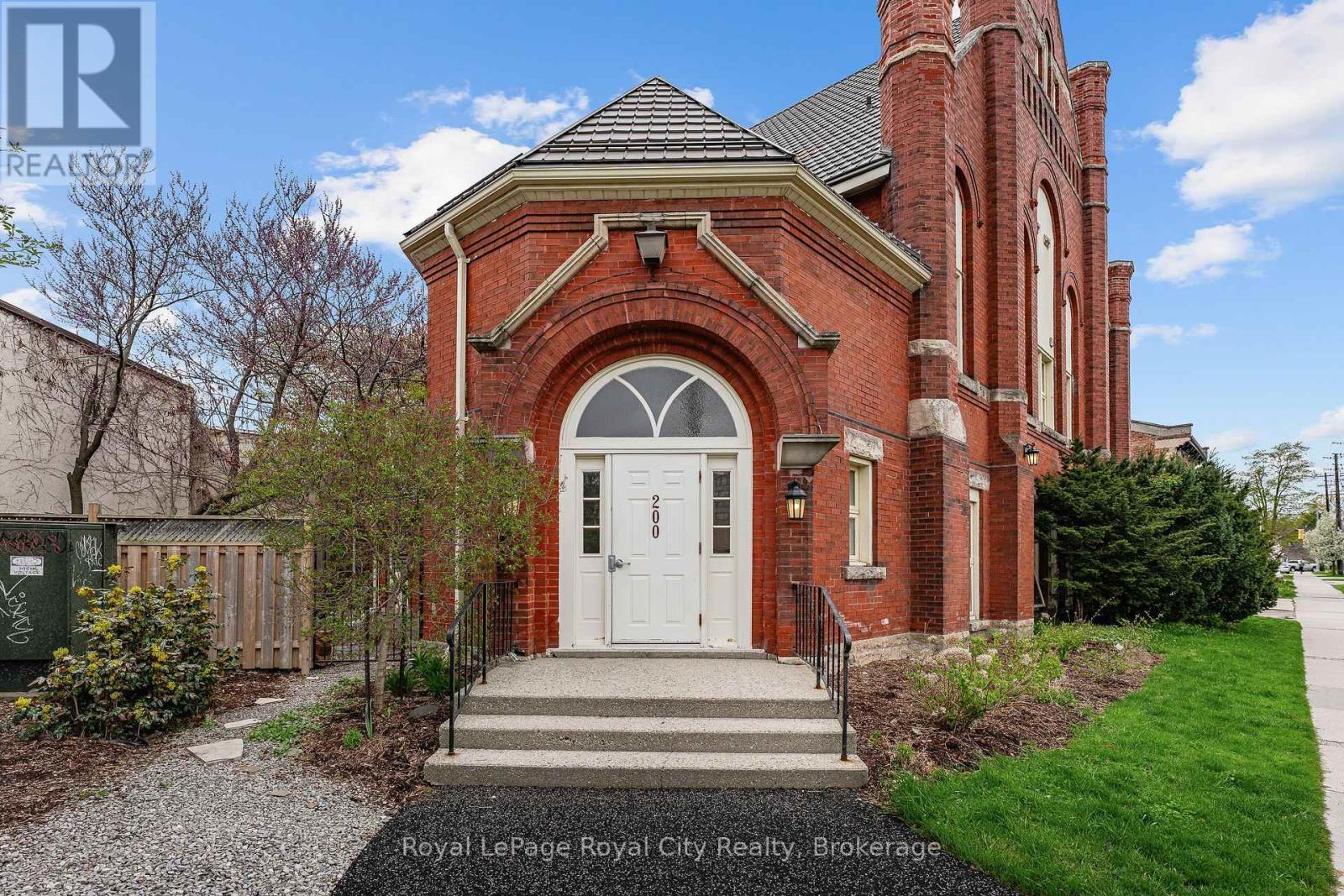 101 - 200 Woolwich Street, Guelph, Ontario  N1H 3V7 - Photo 2 - X13129572