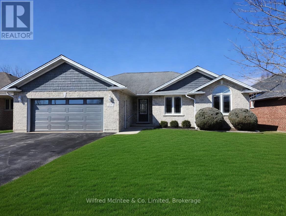230 4th Street Crescent, Hanover, Ontario  N4N 3S2 - Photo 1 - X13129686