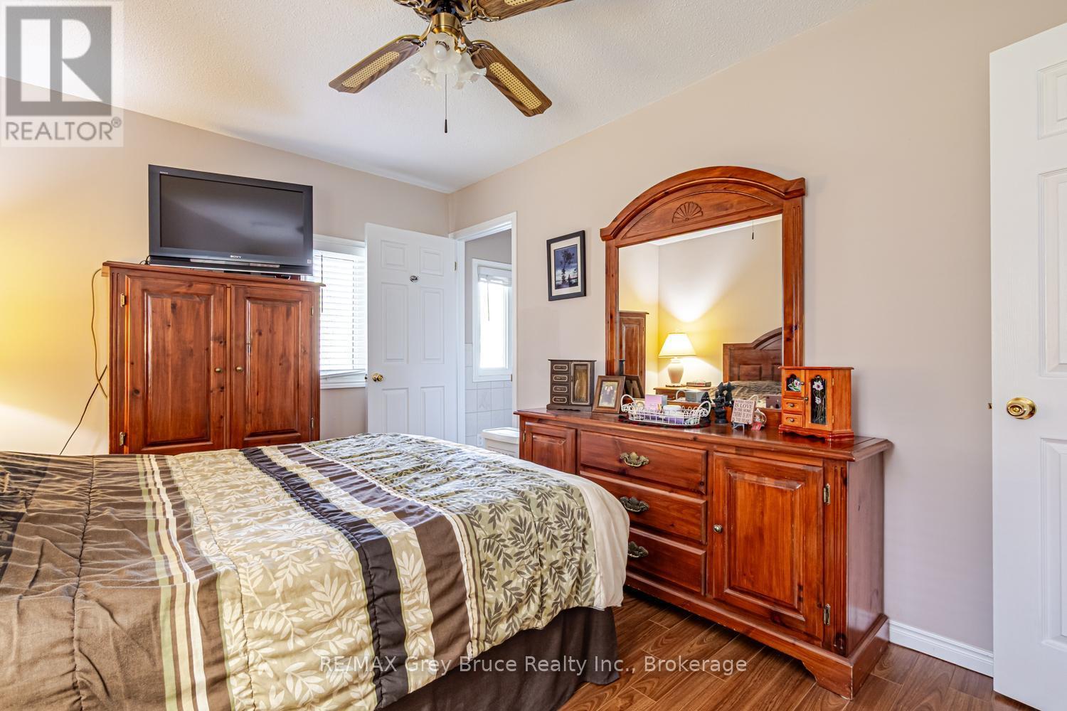 113 Golden Pond Drive, South Bruce Peninsula, Ontario  N0H 2T0 - Photo 14 - X13129766