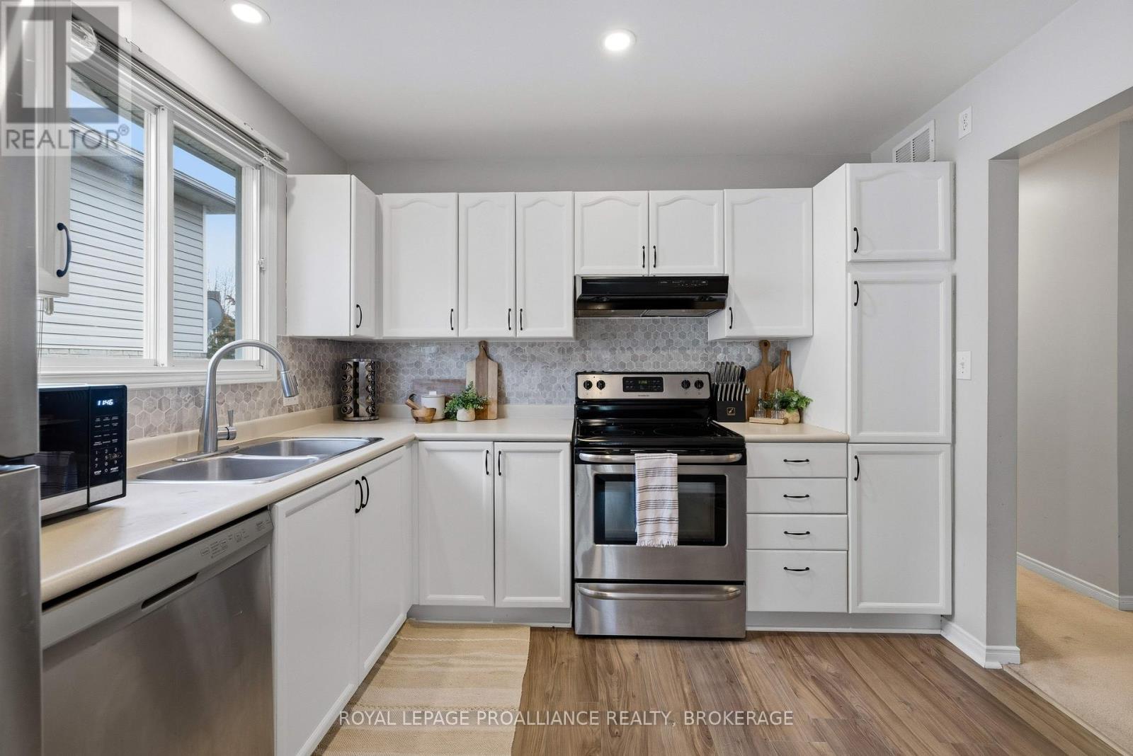 1044 Waterbury Crescent, Kingston, Ontario  K7M 8V5 - Photo 11 - X13129744