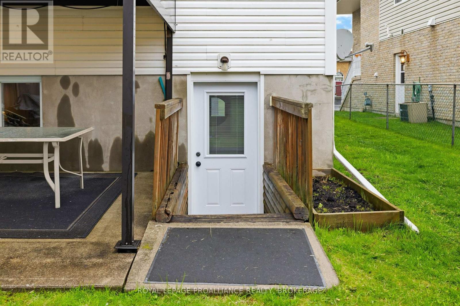 1044 Waterbury Crescent, Kingston, Ontario  K7M 8V5 - Photo 40 - X13129744