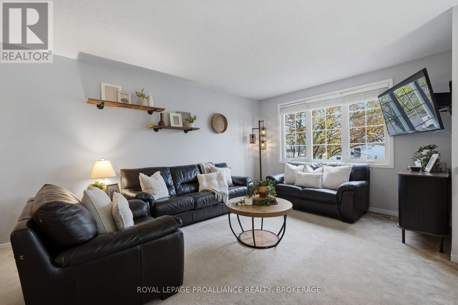 1044 Waterbury Crescent, Kingston, Ontario  K7M 8V5 - Photo 7 - X13129744
