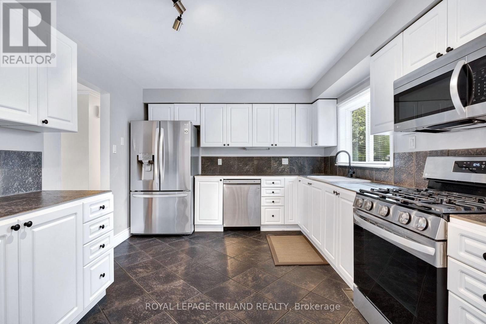 24 Beechmount Crescent, London South, Ontario  N6E 2J3 - Photo 20 - X13129614