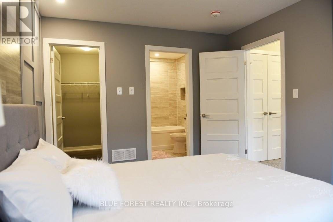 933 - 933 Manhattan Way, London North, Ontario  N6H 0J7 - Photo 11 - X13129616