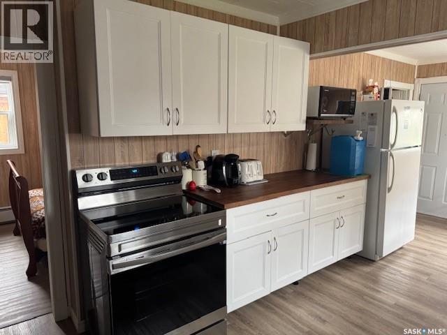 691 Joseph Crescent, Cochin, Saskatchewan  S0M 0L0 - Photo 2 - SK036002