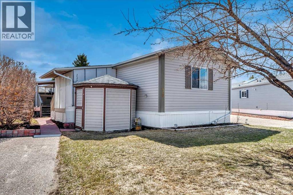 38 Doubletree Way, Strathmore, Alberta  T1P 1M8 - Photo 2 - A2305353