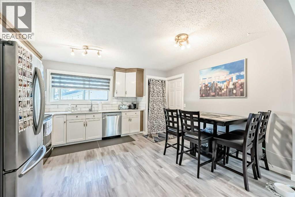 447 Malvern Close Ne, Calgary, Alberta  T2A 4W6 - Photo 11 - A2310514