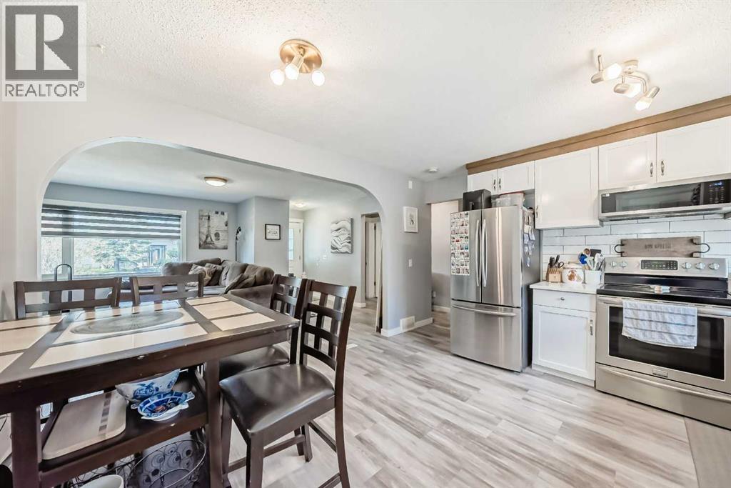 447 Malvern Close Ne, Calgary, Alberta  T2A 4W6 - Photo 8 - A2310514