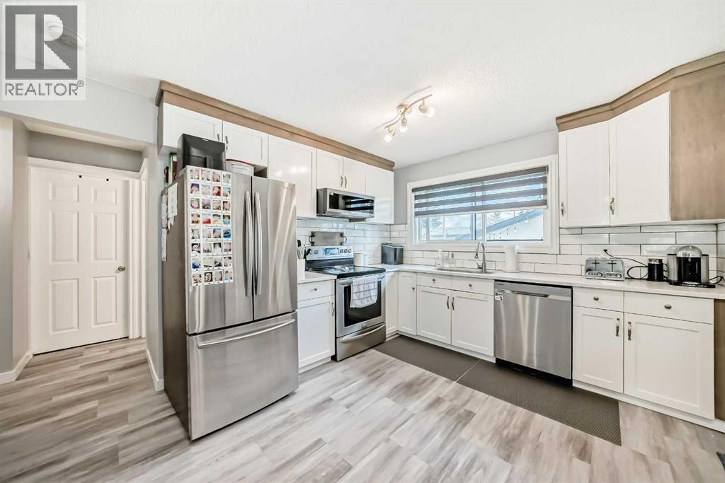 447 Malvern Close Ne, Calgary, Alberta  T2A 4W6 - Photo 6 - A2310514