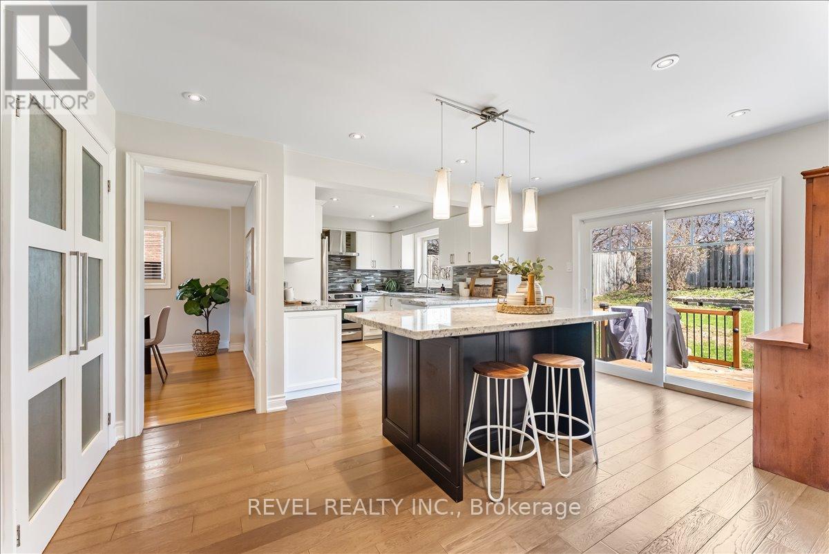 30 Linderwood Drive, Toronto, Ontario  M1C 3P8 - Photo 12 - E13035998