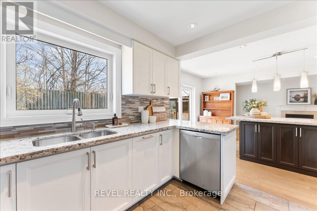 30 Linderwood Drive, Toronto, Ontario  M1C 3P8 - Photo 15 - E13035998