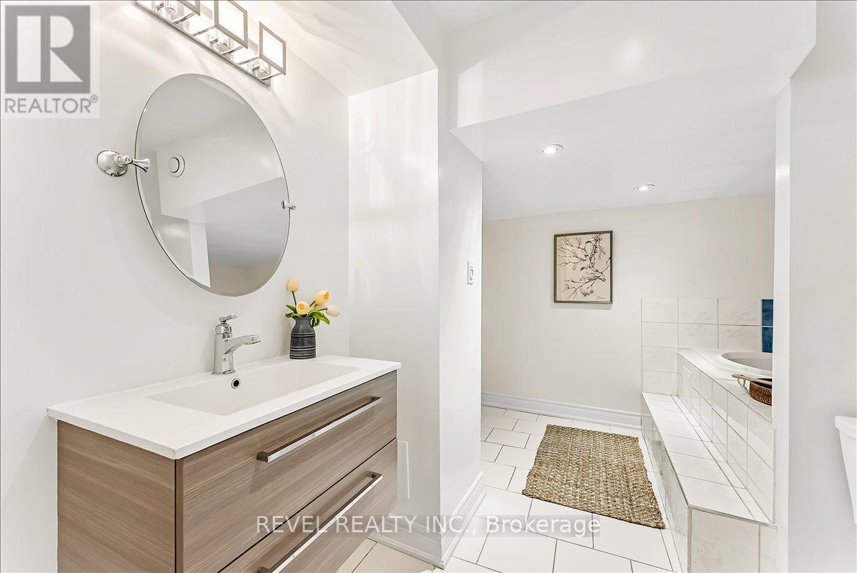 30 Linderwood Drive, Toronto, Ontario  M1C 3P8 - Photo 30 - E13035998