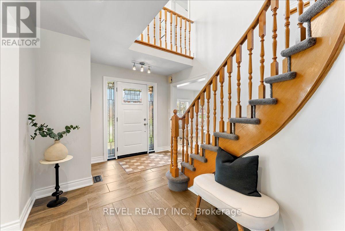 30 Linderwood Drive, Toronto, Ontario  M1C 3P8 - Photo 3 - E13035998