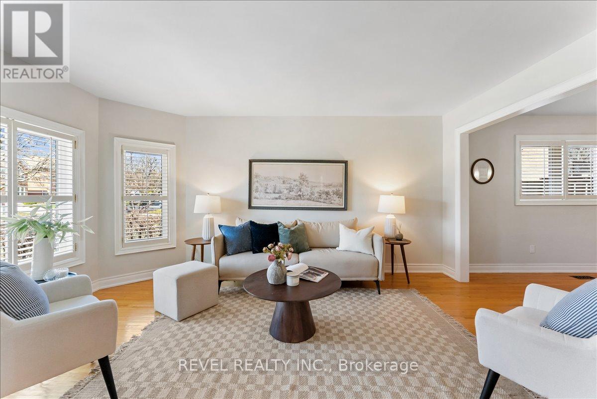 30 Linderwood Drive, Toronto, Ontario  M1C 3P8 - Photo 4 - E13035998