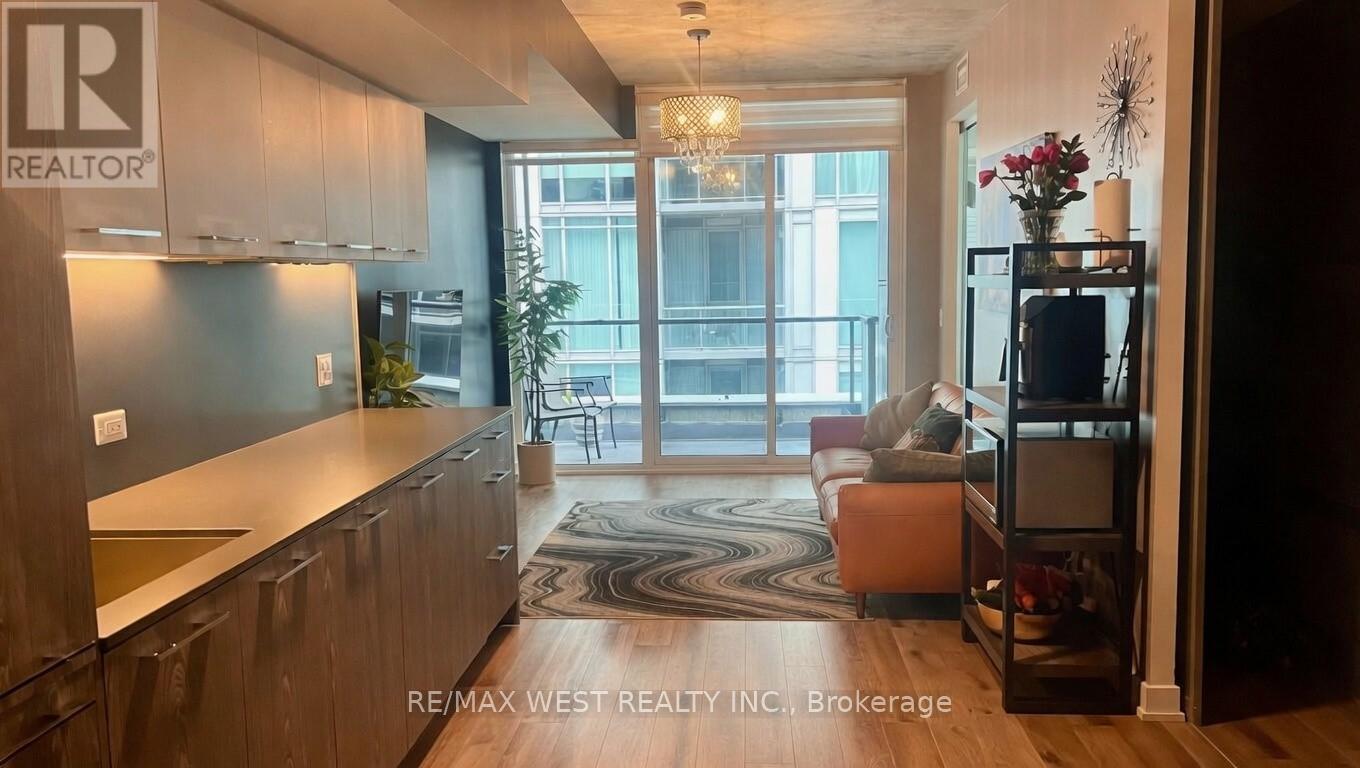 607 - 30 Baseball Place, Toronto, Ontario  M6N 2N7 - Photo 2 - E13118984