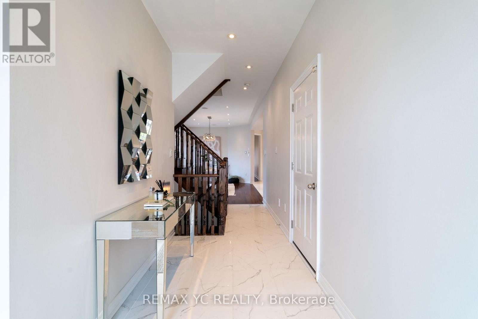 552 Grand Trunk Avenue, Vaughan, Ontario  L6A 0R4 - Photo 4 - N13128786