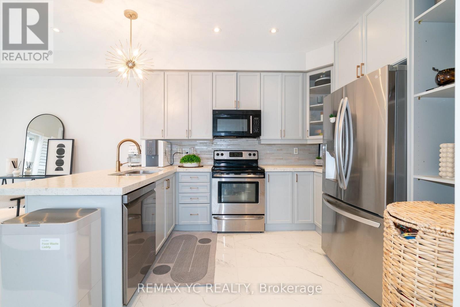 552 Grand Trunk Avenue, Vaughan, Ontario  L6A 0R4 - Photo 8 - N13128786