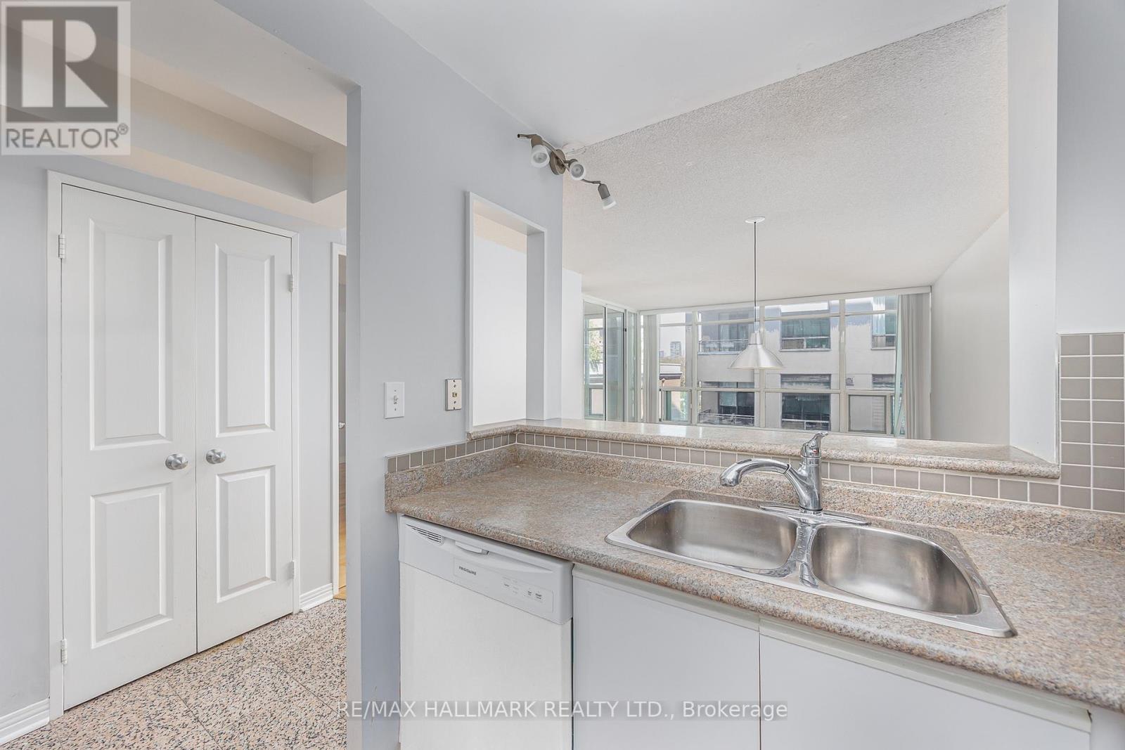 506 - 942 Yonge Street, Toronto, Ontario  M4W 3S8 - Photo 11 - C13113132