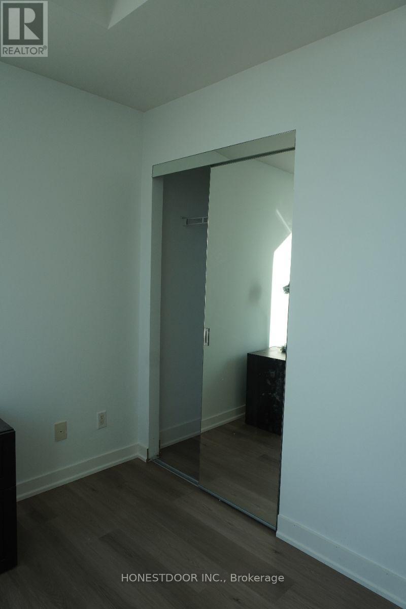 3302 - 295 Adelaide Street W, Toronto, Ontario M5V 0L4 - Photo 3 - C13129750