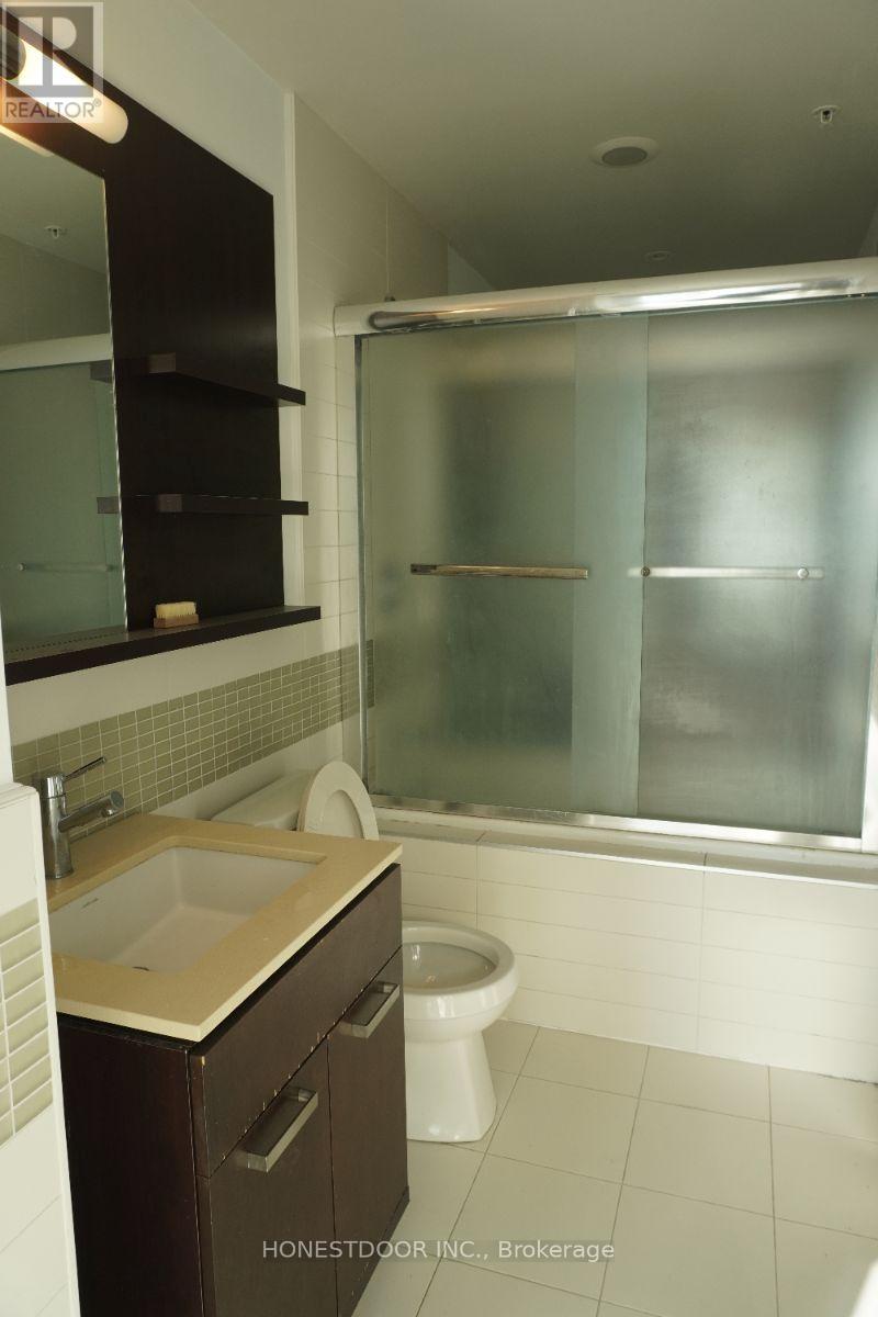 3302 - 295 Adelaide Street W, Toronto, Ontario M5V 0L4 - Photo 9 - C13129750