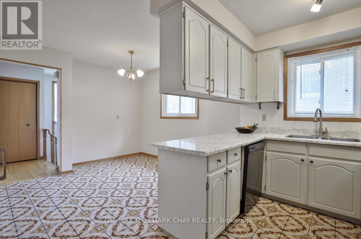 63 Fred Bland Crescent, Toronto, Ontario  M1J 3L7 - Photo 13 - E13129624