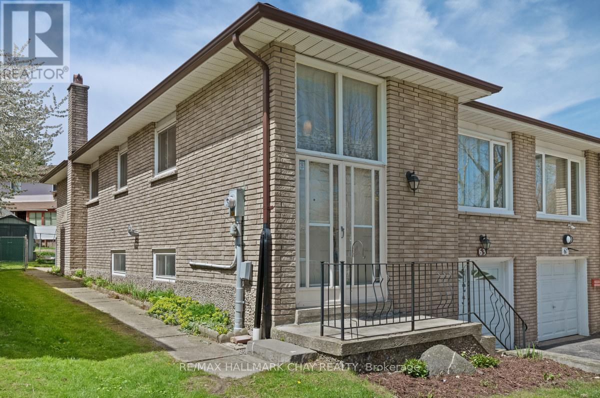 63 Fred Bland Crescent, Toronto, Ontario  M1J 3L7 - Photo 2 - E13129624