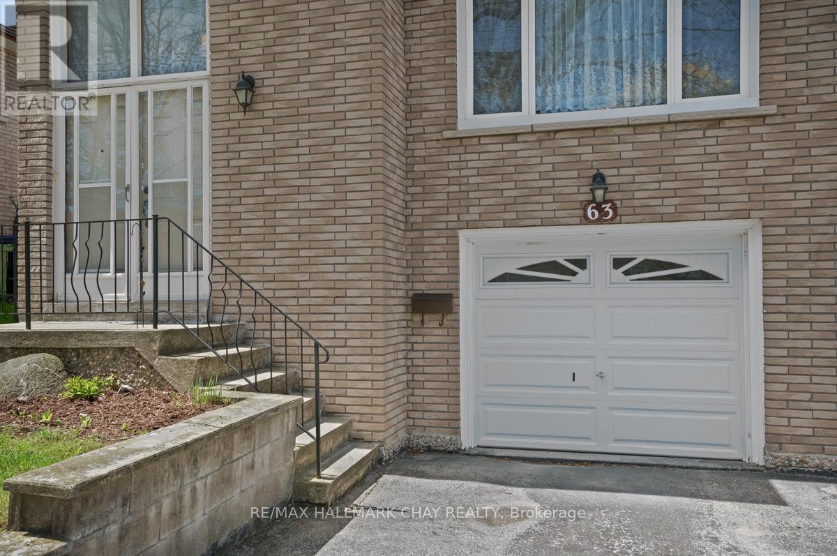 63 Fred Bland Crescent, Toronto, Ontario  M1J 3L7 - Photo 3 - E13129624