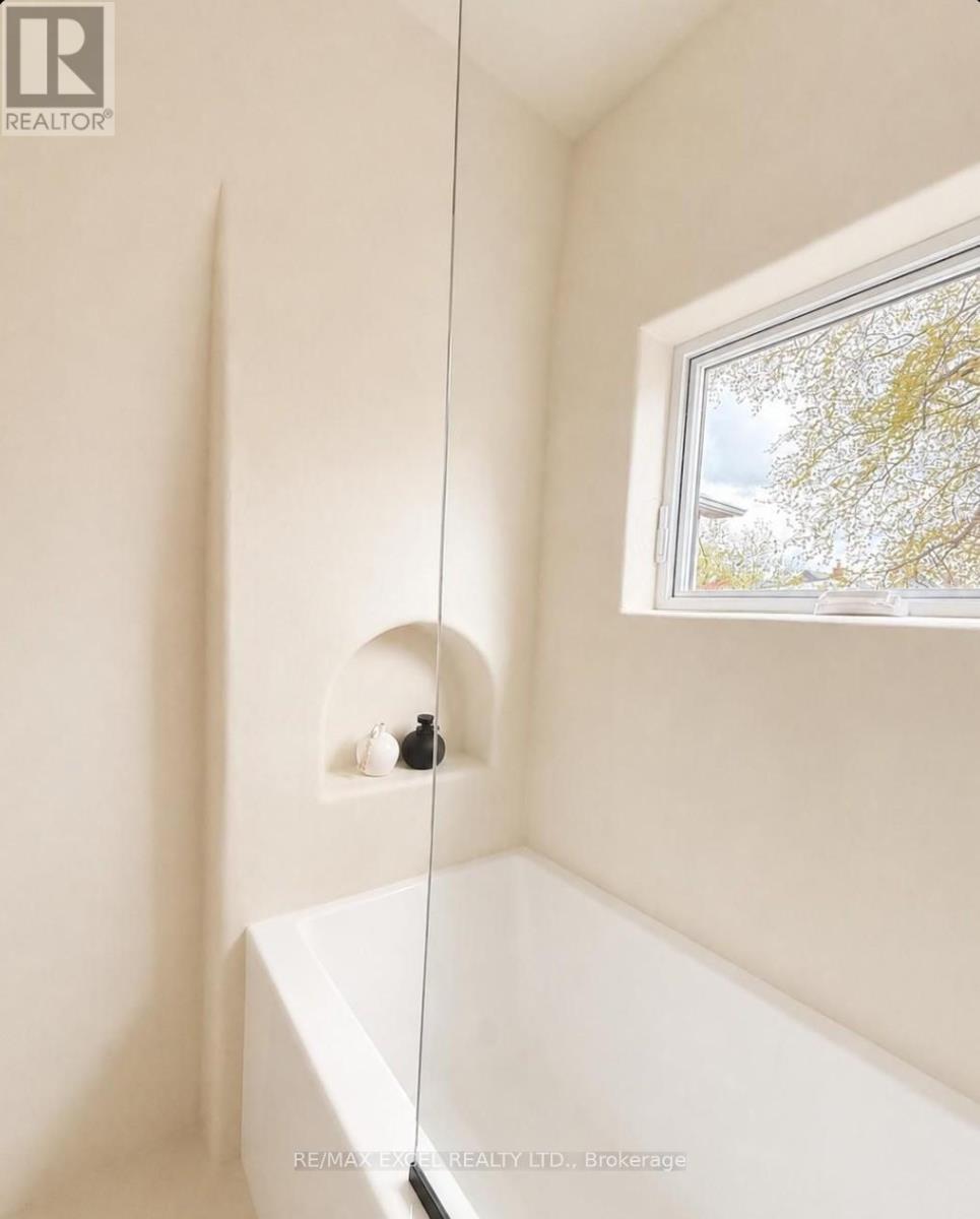 227 Donlands Avenue, Toronto, Ontario  M4J 3P9 - Photo 29 - E13129704