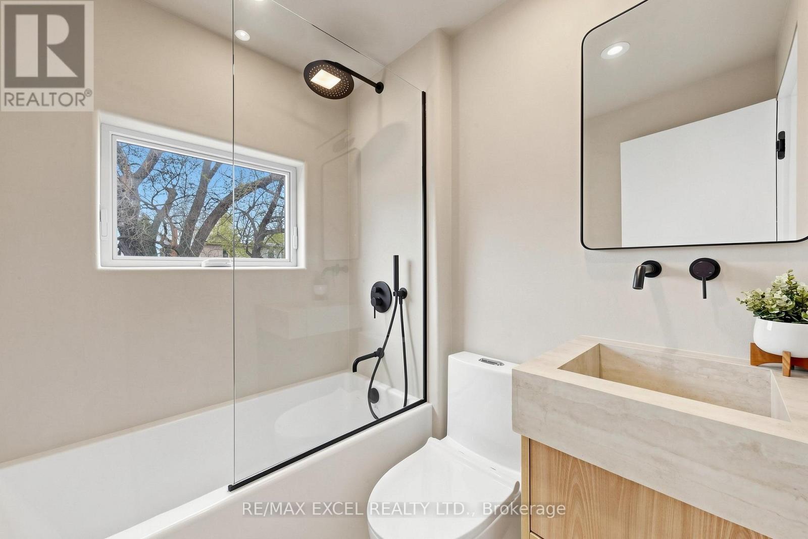 227 Donlands Avenue, Toronto, Ontario  M4J 3P9 - Photo 31 - E13129704