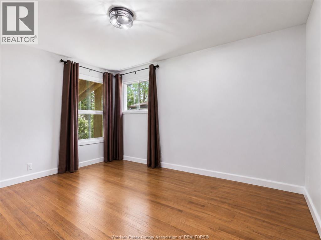 1745 Sun Valley Drive, Windsor, Ontario  N9C 3R1 - Photo 2 - 26011163
