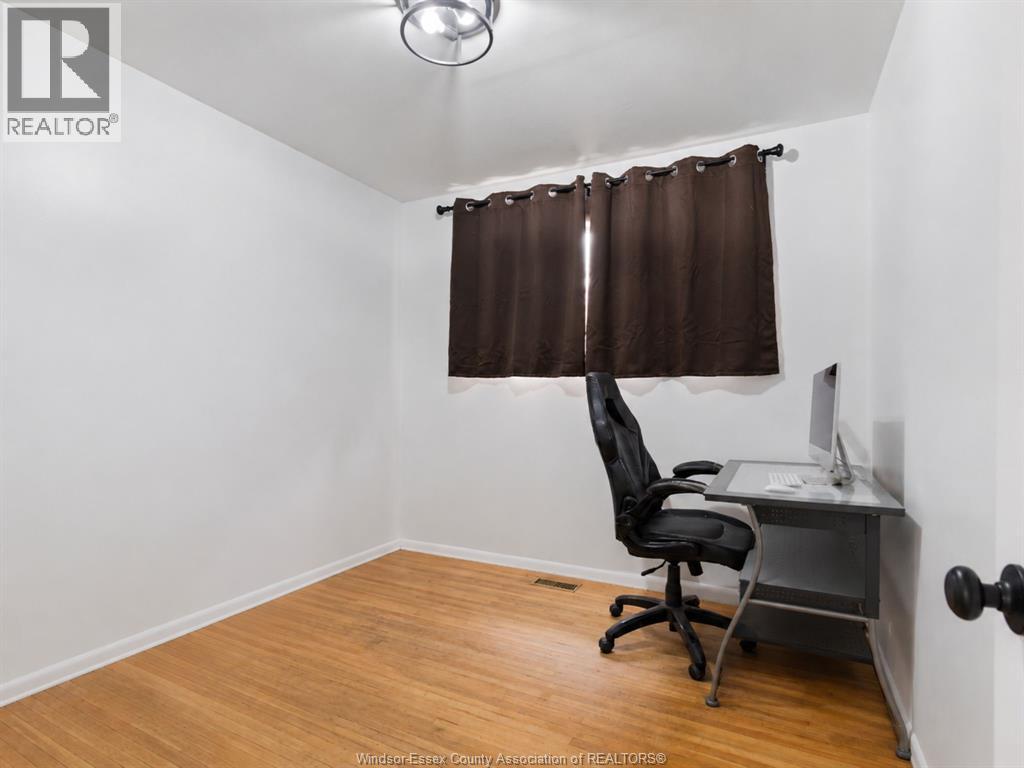 1745 Sun Valley Drive, Windsor, Ontario  N9C 3R1 - Photo 6 - 26011163