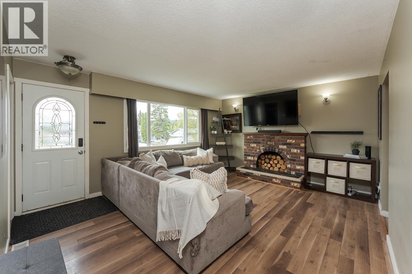 4358 Ewen Avenue, Prince George, British Columbia  V2M 5Y7 - Photo 3 - R3123687