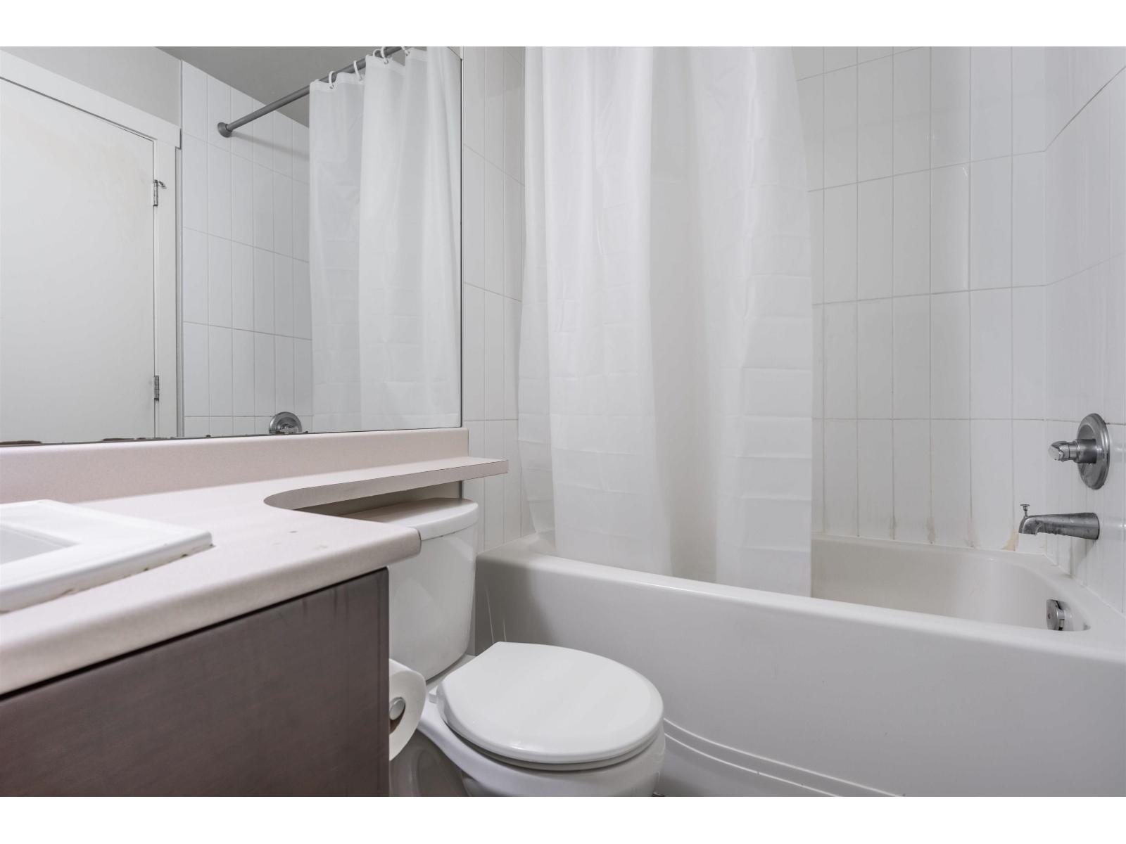220 13789 107a Avenue, Surrey, British Columbia  V3T 0B8 - Photo 17 - R3123784