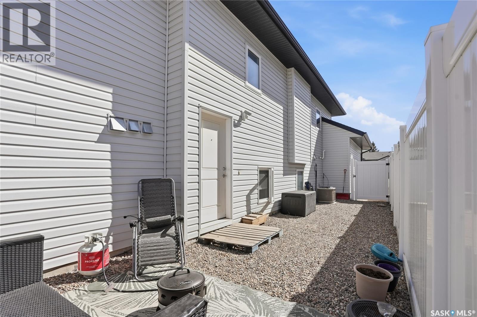 1407 Hughes Drive, Saskatoon, Saskatchewan  S7L 7N2 - Photo 40 - SK035908