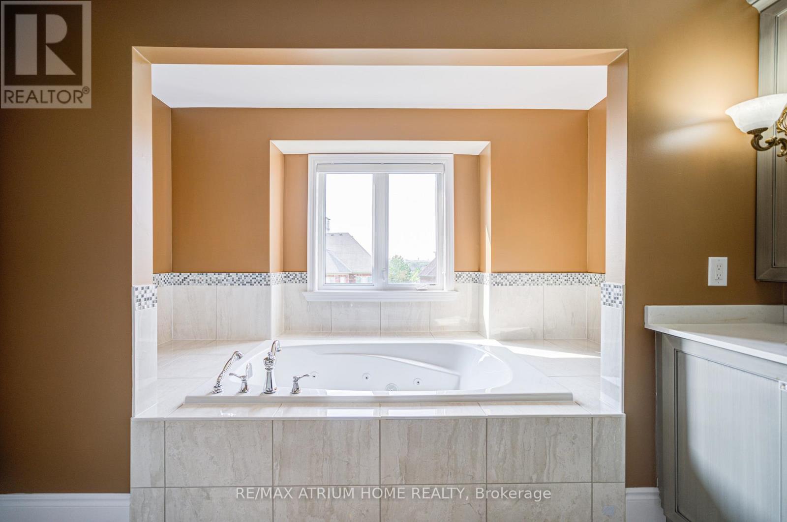 9 Berkshire Crescent, Markham, Ontario  L6L 1K4 - Photo 36 - N13129700