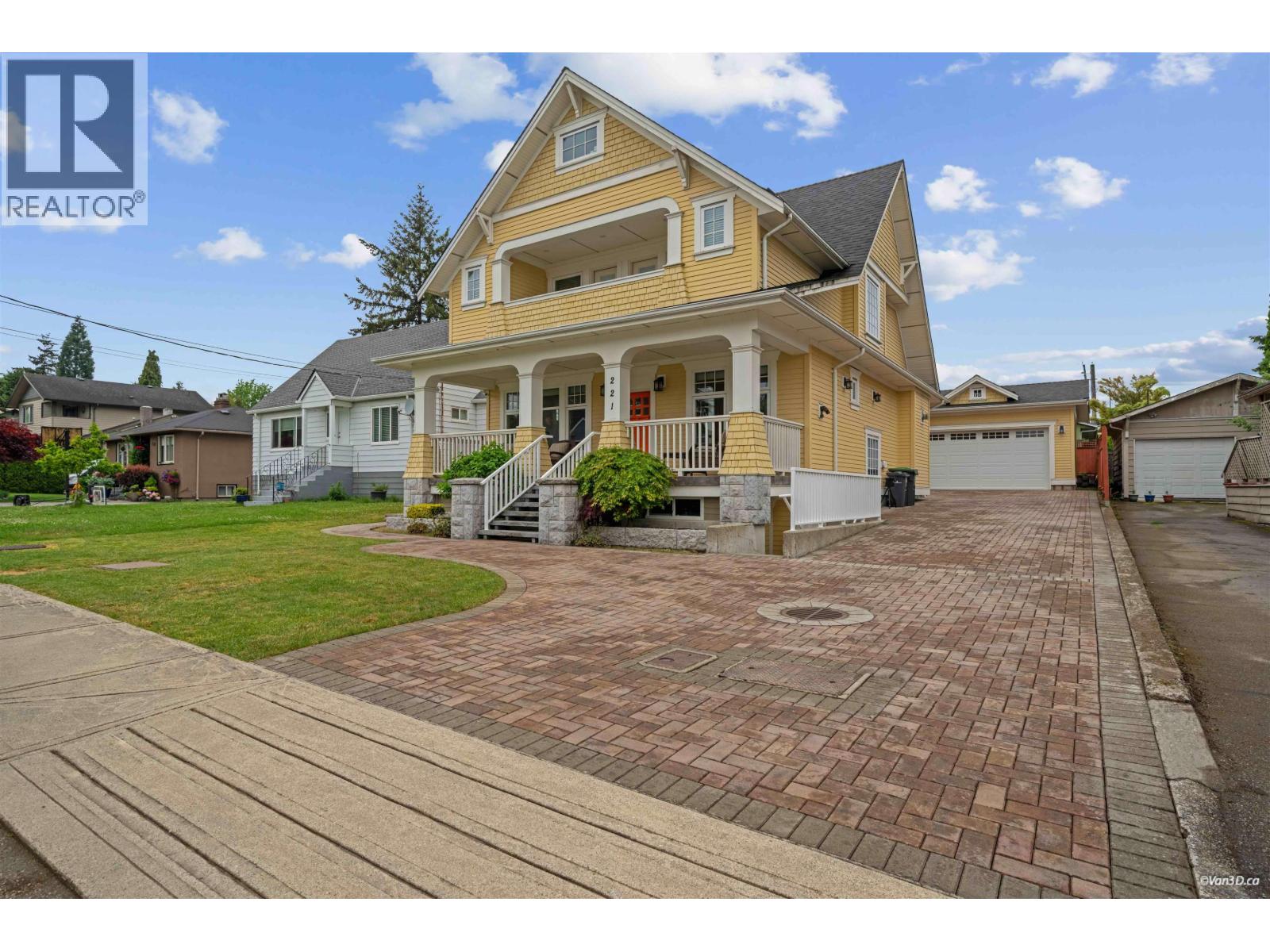 221 NINTH AVENUE, New Westminster, British Columbia