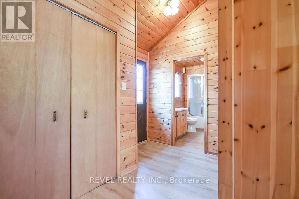 180 Lake Road, Georgian Bay, Ontario  L0K 1S0 - Photo 16 - X13127640
