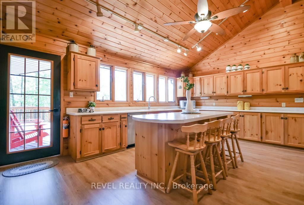 180 Lake Road, Georgian Bay, Ontario  L0K 1S0 - Photo 20 - X13127640
