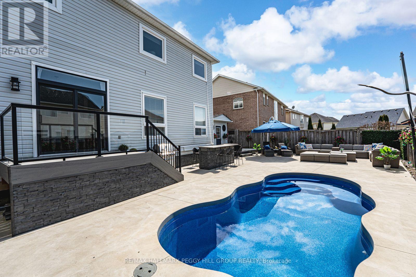 20 The Queensway, Barrie (Innis-Shore), Ontario  L4M 7H6 - Photo 17 - S13129604