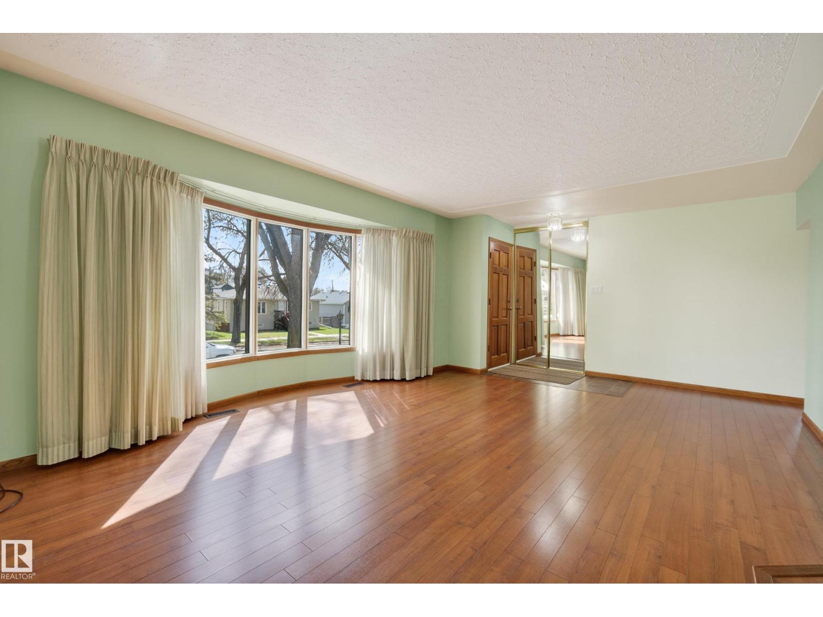 12016 51 St Nw, Edmonton, Alberta  T5W 3G7 - Photo 11 - E4487739
