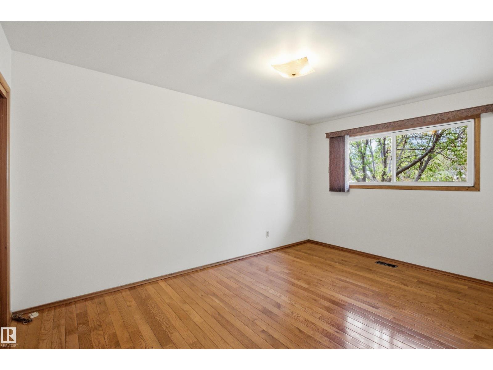 6820 98 Av Nw, Edmonton, Alberta  T6A 0A5 - Photo 14 - E4487742